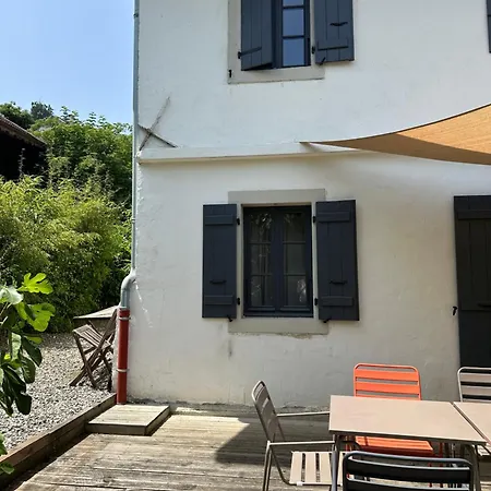 Hébergement de vacances Maison De Charme Pres De Geneve, Vue Et Terrasse - Ideal Familles! *