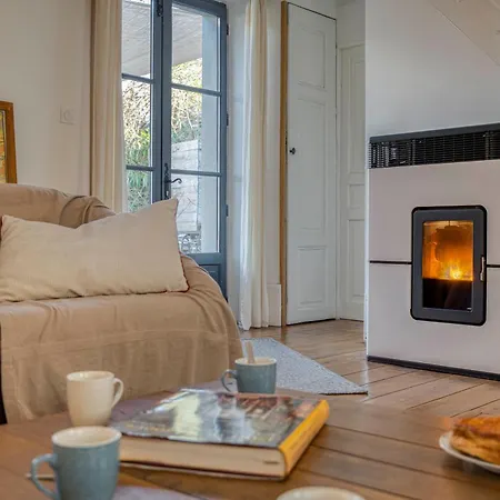 Maison De Charme Près De Genève, Vue Et Terrasse - Idéal Familles! Casa vacanze