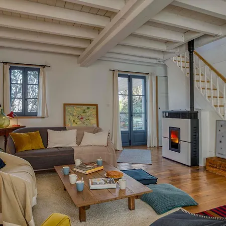 Casa vacanze Maison De Charme Près De Genève, Vue Et Terrasse - Idéal Familles! *